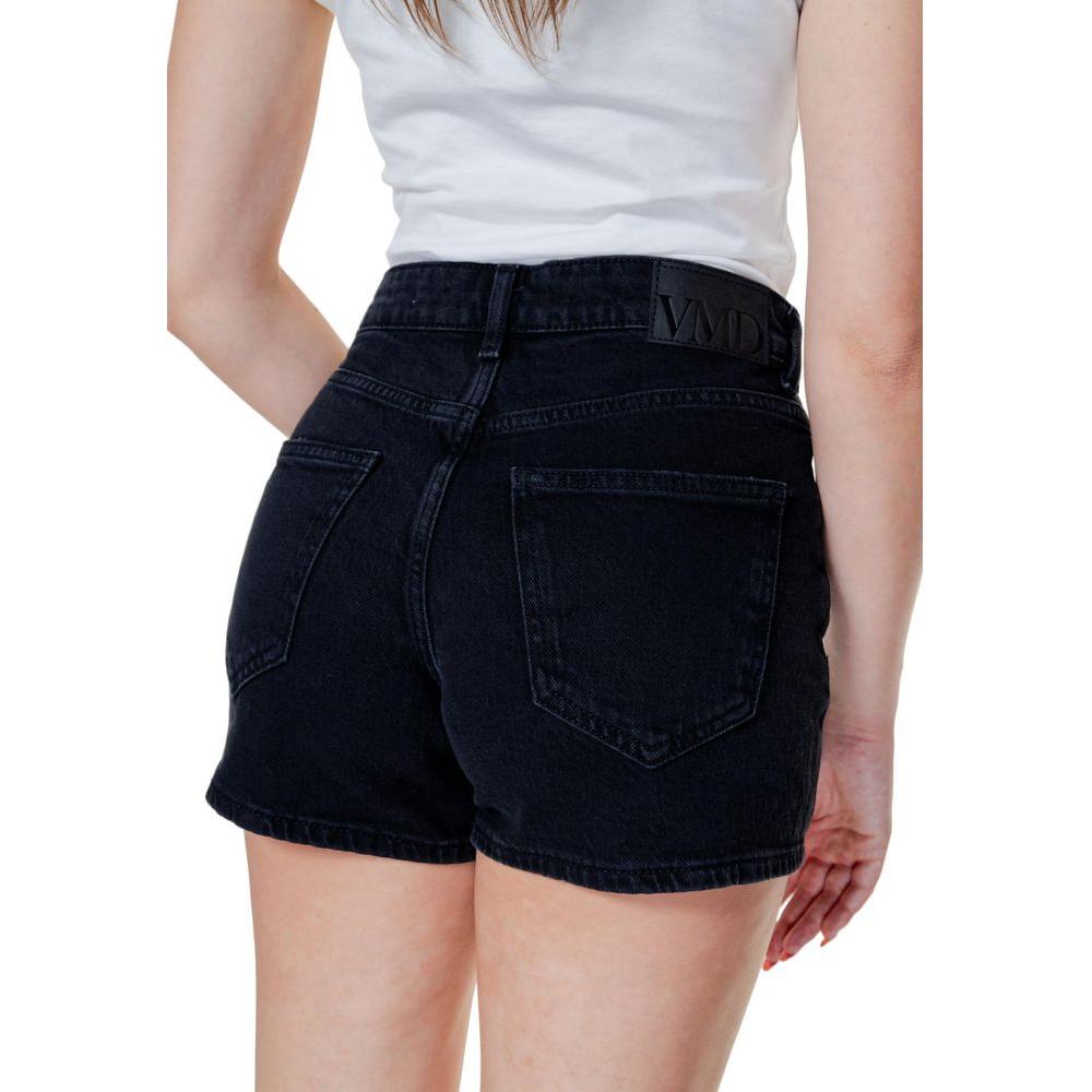Back view of Vero Moda black cotton shorts with elastic fit, ideal for spring/summer fashion.