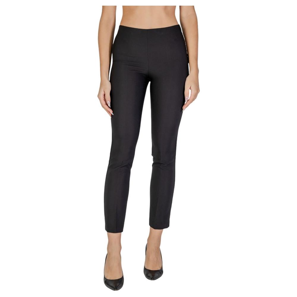Sandro Ferrone women's black polyester pants, fall/winter collection, featuring 90% polyester and 10% elastane for a sleek fit.