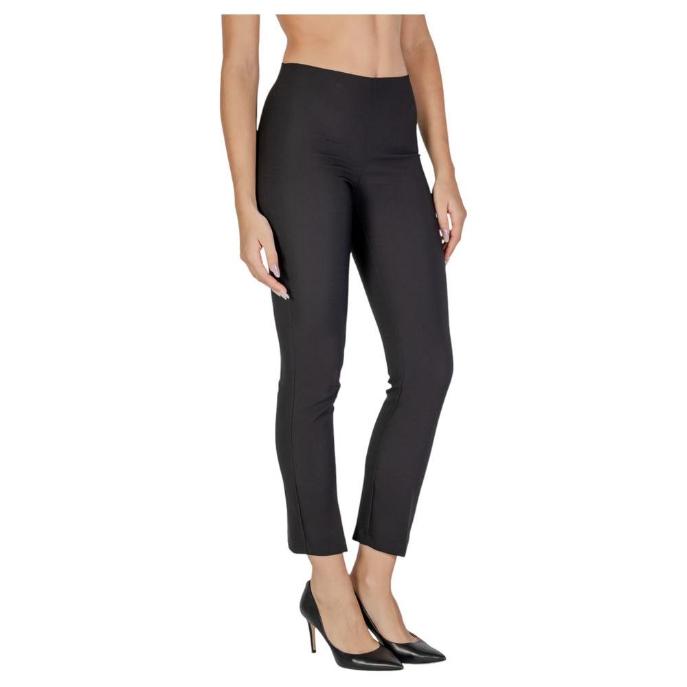 Sandro Ferrone women's black polyester pants from the Fall/Winter collection featuring 90% polyester and 10% elastane.