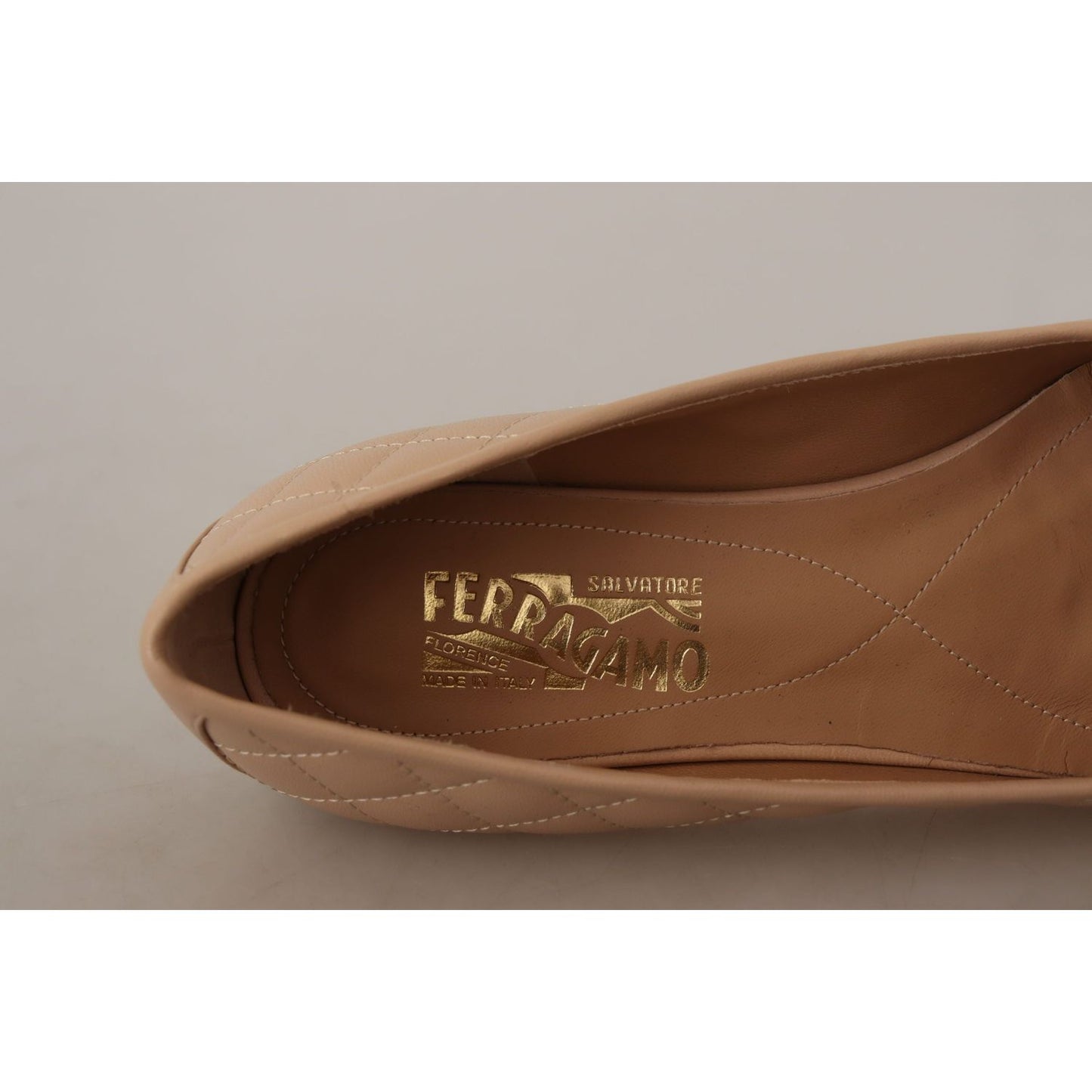 Salvatore Ferragamo Elegant Quilted Leather Flats - Chic Dual-Tone Design WOMAN FLAT SHOES