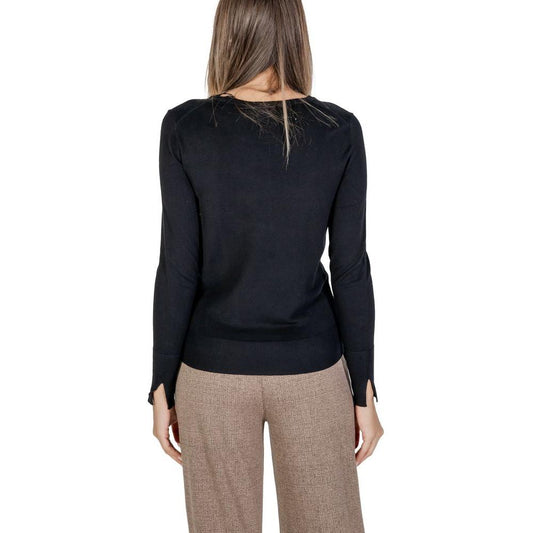 Street One women's black viscose knitwear top, fall/winter collection, rear view, long sleeves, composed of 75% viscose, 25% polyamide.