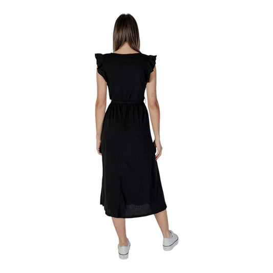 Rear view of B.Young black cotton dress for women, featuring ruffled sleeves and a spring/summer design, made of 100% cotton.