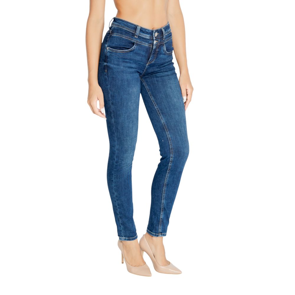 Street One Blue Cotton Mom Jeans with modern double button and zip closure, featuring a flattering mom fit and stretchy cotton blend.