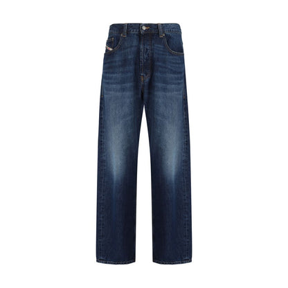 Diesel Blue Cotton Relaxed Fit Jeans, five-pocket design with signature leather patch, perfect for SS25 fashion season.