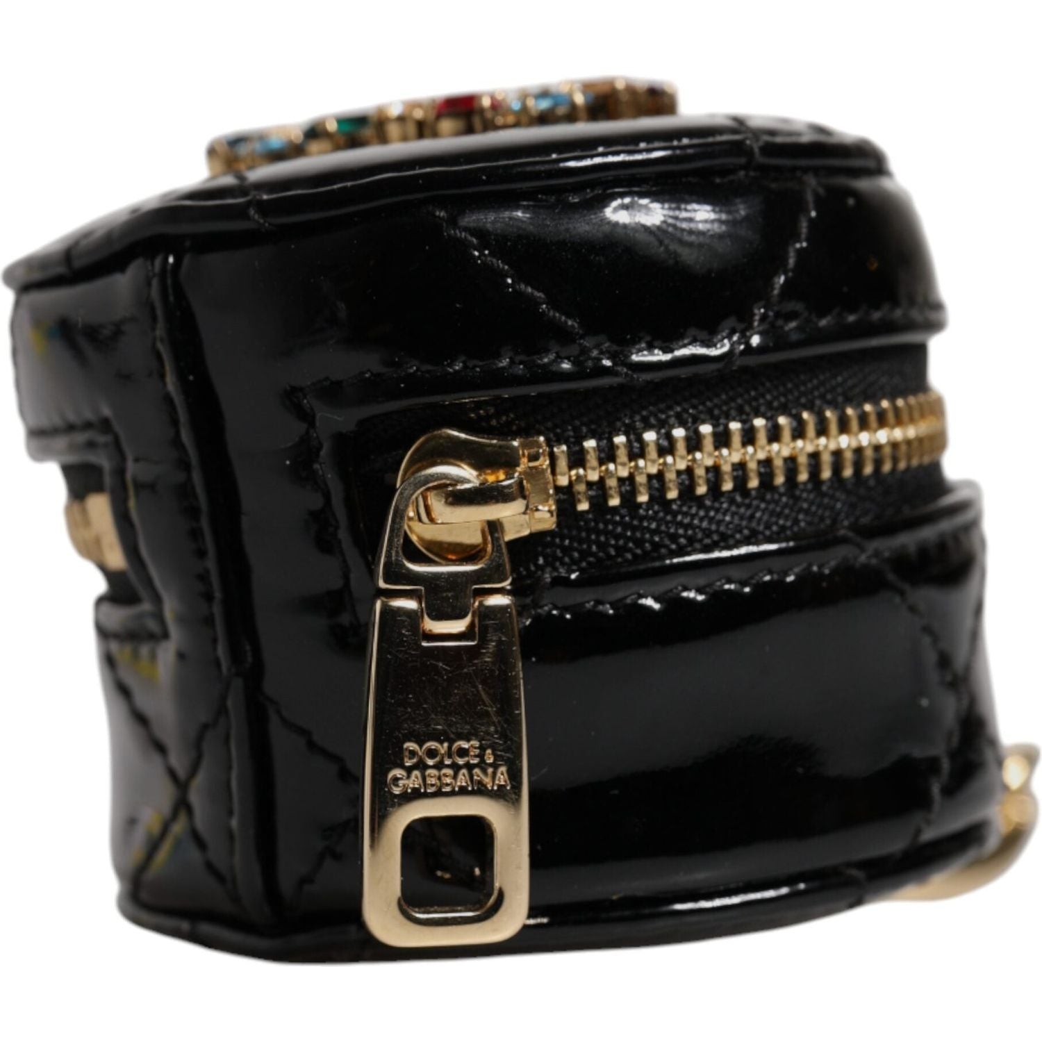 Front view with bag zipped and handles upright.