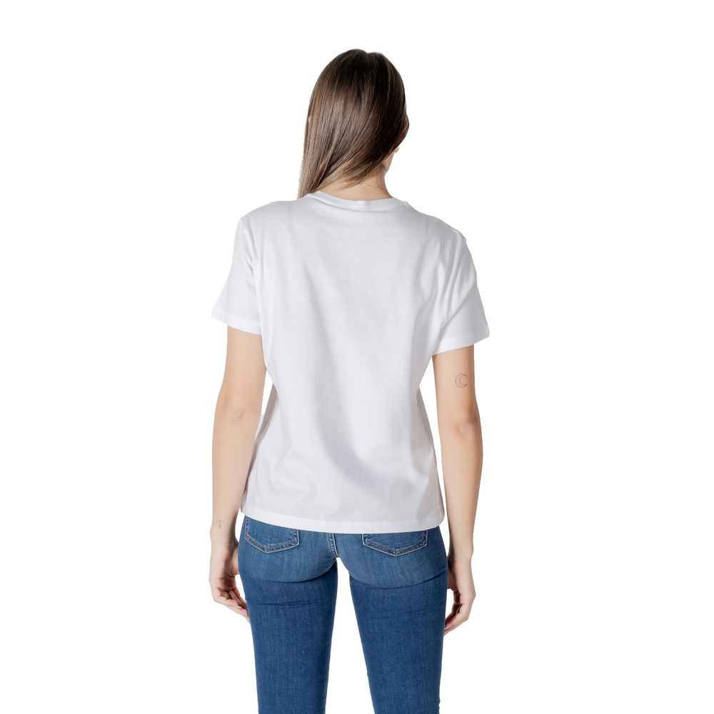Front view with bag zipped and handles upright.