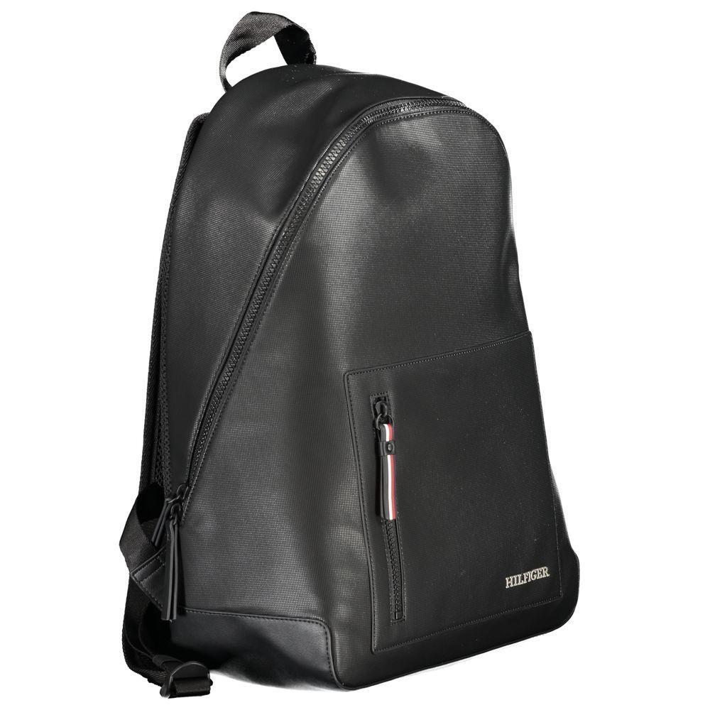 Front view with bag zipped and handles upright.