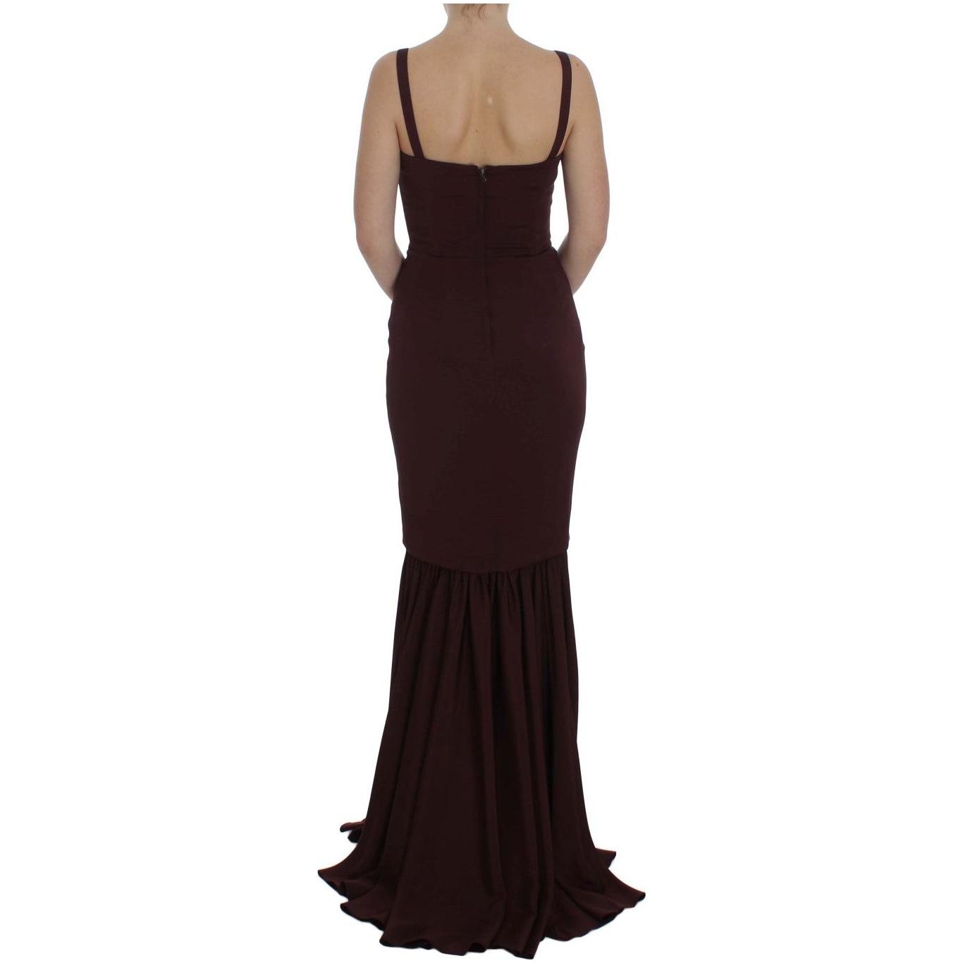 فستان دولتشي آند غابانا الأنيق باللون الخمري