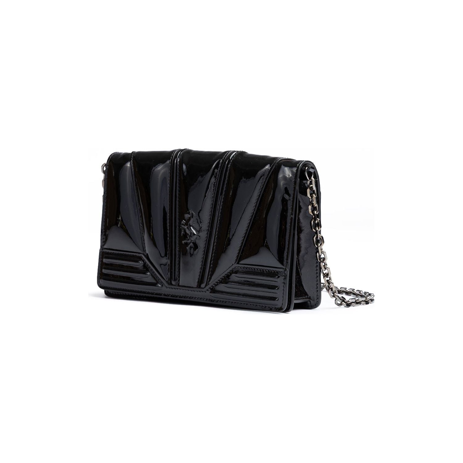 Front view with bag zipped and handles upright.