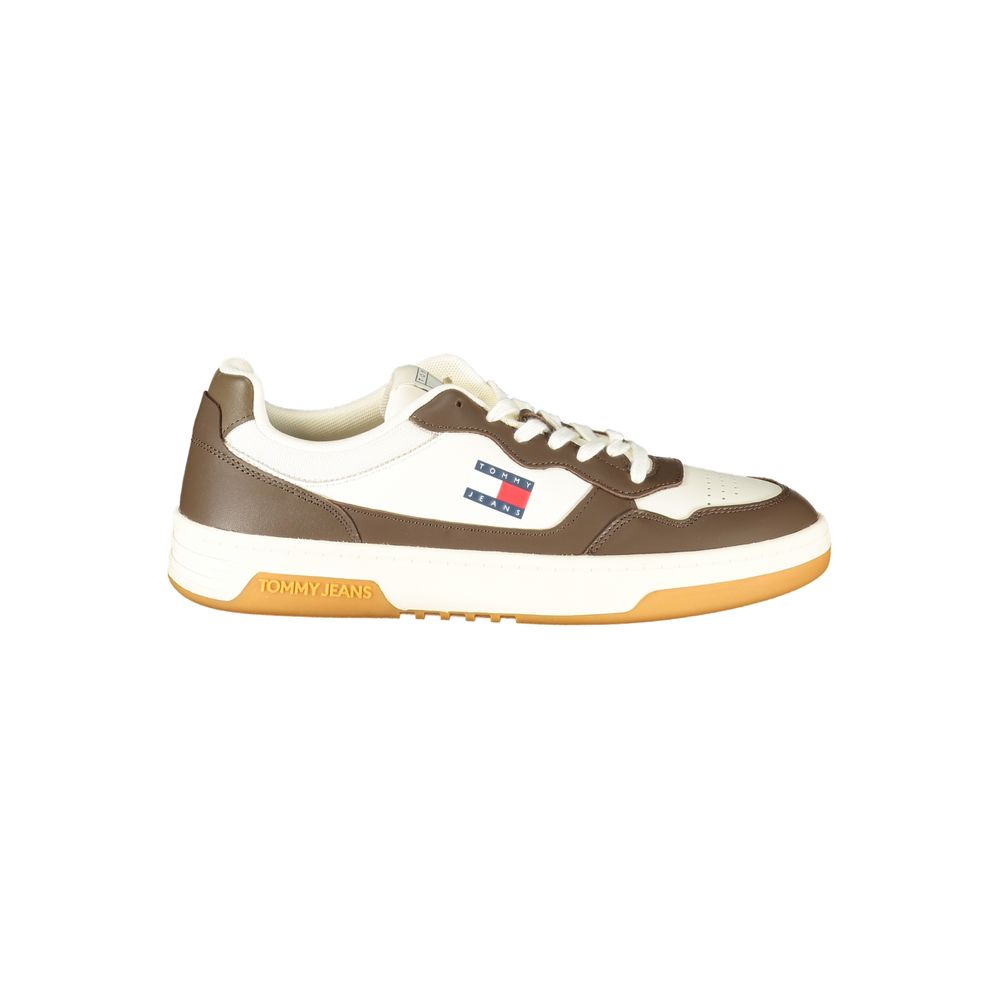 Tommy Hilfiger White Leather Men Sneaker with brown accents and logo, featuring removable footbed for comfort.