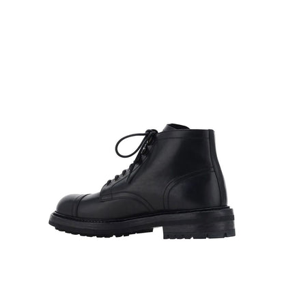 Dolce & Gabbana Black Calfskin Lace-Up Boots, men's leather shoes with round toe, front lace-up closure, made in Italy.