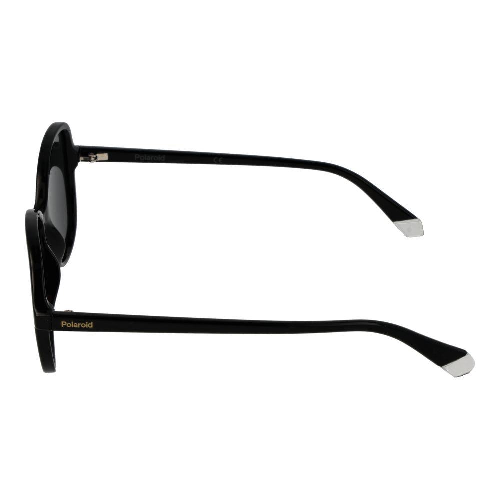 Polaroid Black Women Sunglass side view, black polycarbonate frame, full-rim design, grey polarized lenses, UVA & UVB protection