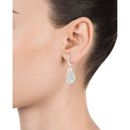 Lady wearing VICEROY JEWELS Mod. 13035E000-30 silver earrings showcasing elegant design.